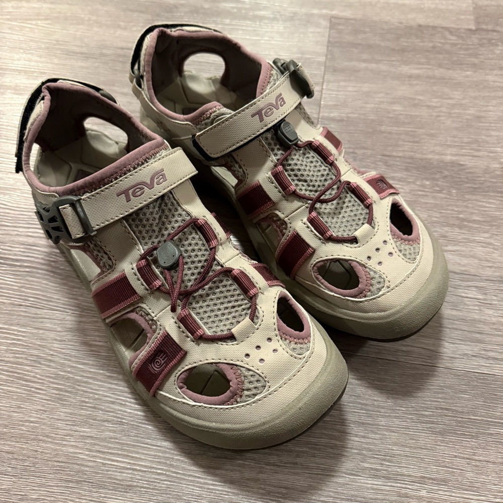 Teva Sandals - barely worn